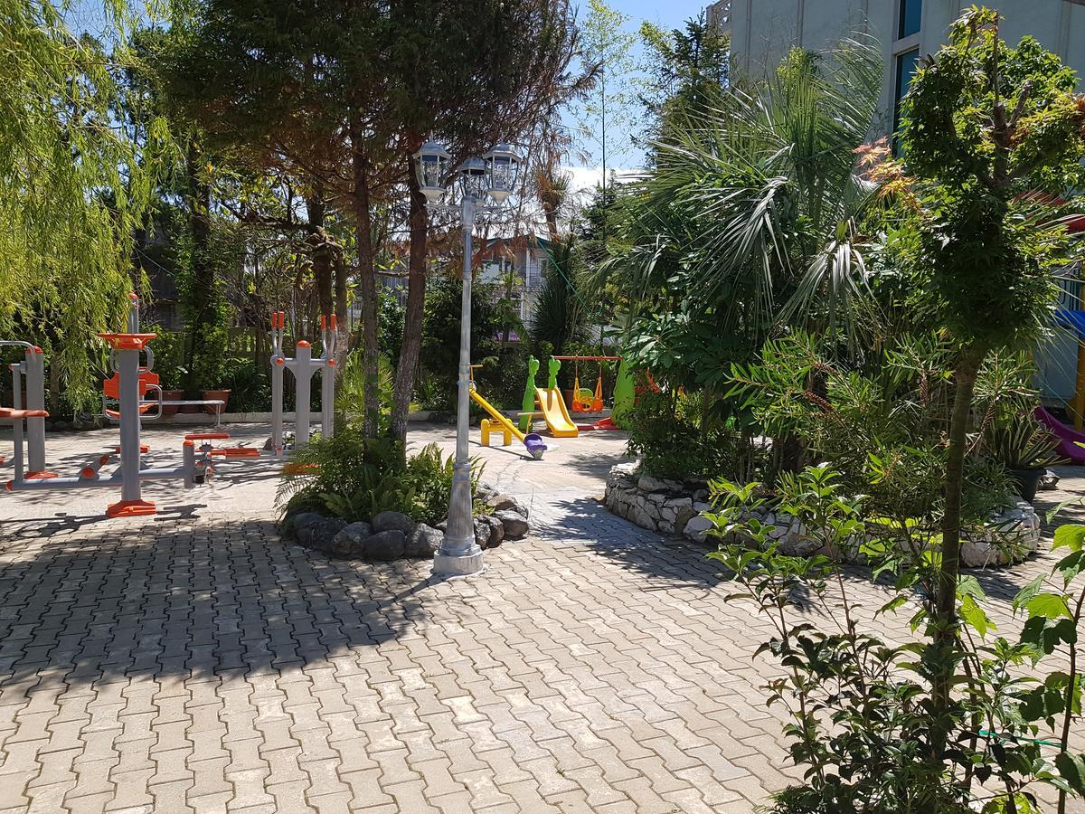 National Hotel Кобулеті Екстер'єр фото